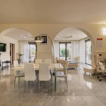 Villa Arke *